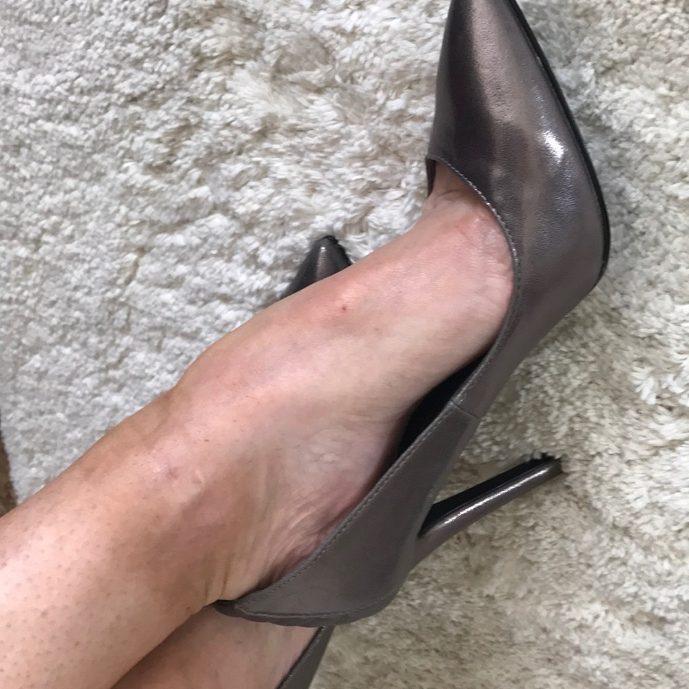 Steve Madden iridescent Pumpper heels